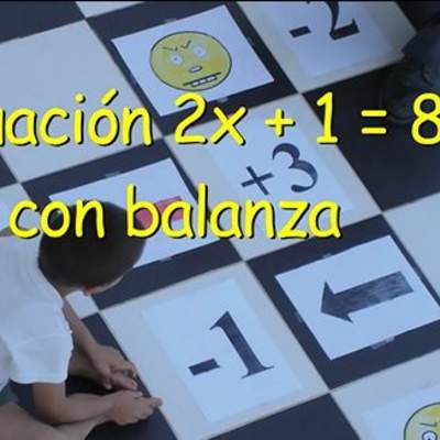 Ecuación 2x + 1 = 8 con balanza
